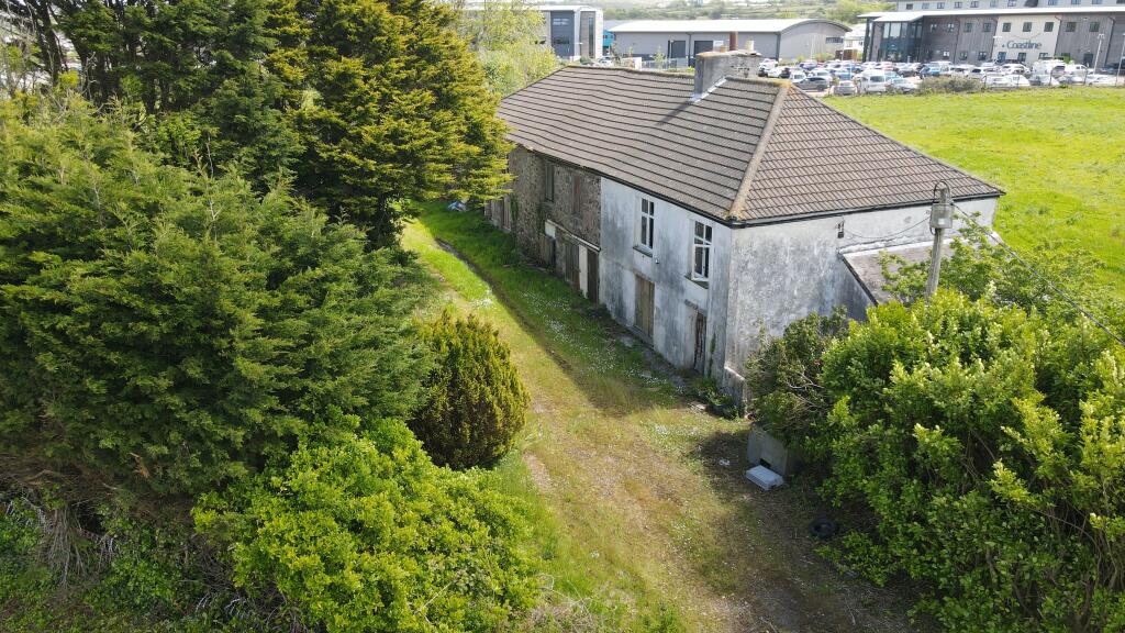 Main image of property: Farm Cottage & Gardens, Barncoose Farm, Barncoose, Cornwall