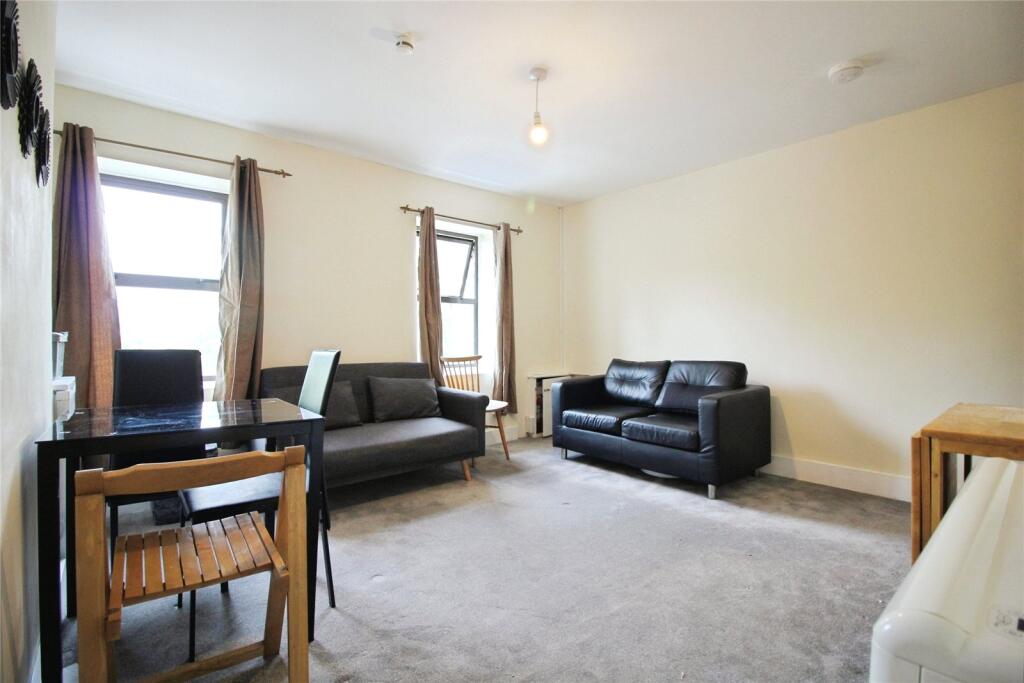 Main image of property: Flat 5, Kings Road, Reading, RG1