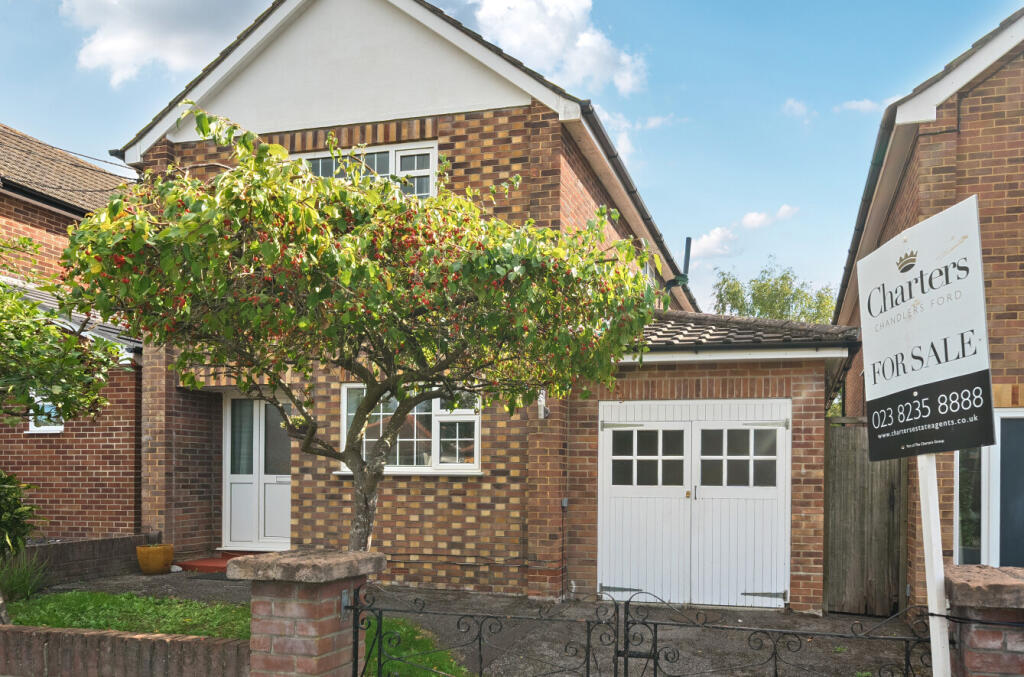Main image of property: Common Road, Chandler's Ford, Eastleigh, Hampshire, SO53