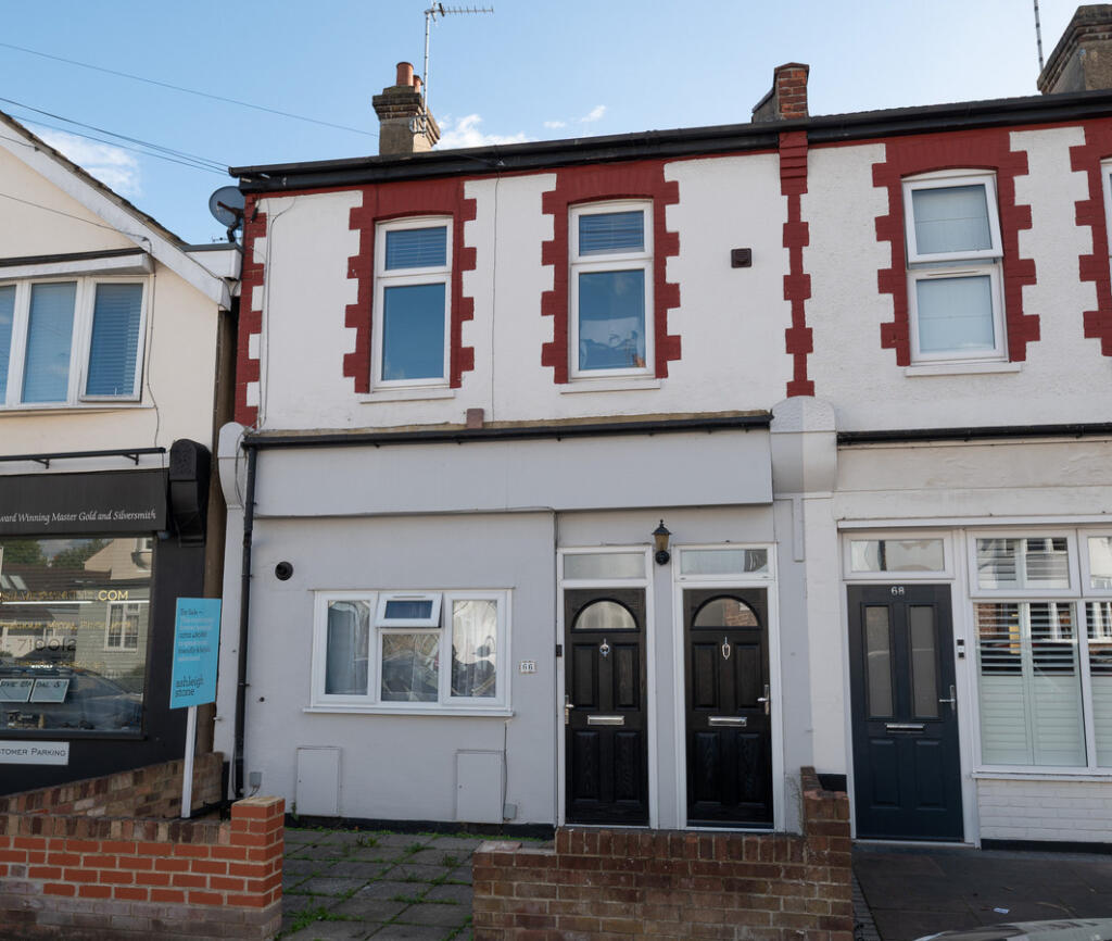 Main image of property: Glendale Gardens, Leigh-on-sea, SS9 2