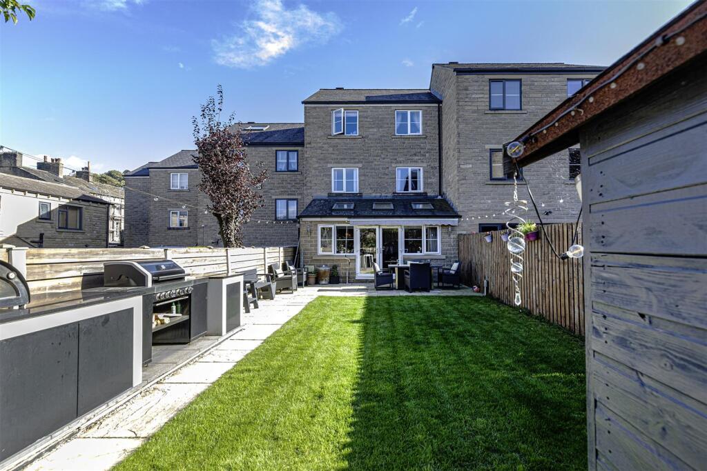 Main image of property: Ingwood Parade, Greetland, Halifax