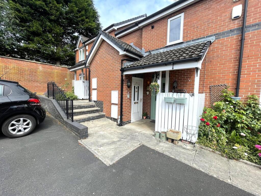Main image of property: Peter Wood Gardens, Stretford, Manchester, M32