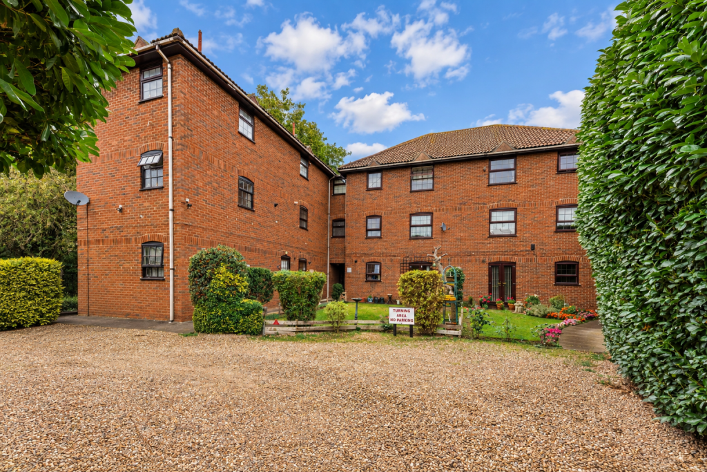 Main image of property: Flat 2, Lambert Court, 240 Uppingham Road, Leicester, Leicestershire