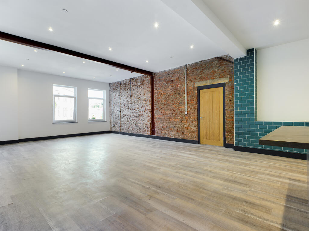 Main image of property: Kings Buildings, City Centre, Swansea, SA1