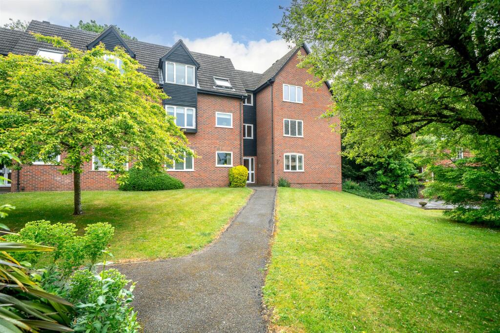 Main image of property: Christchurch Close, St. Albans