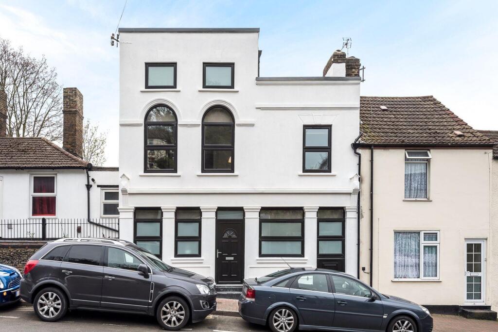 Main image of property: Chatham Hill, Chatham, Kent