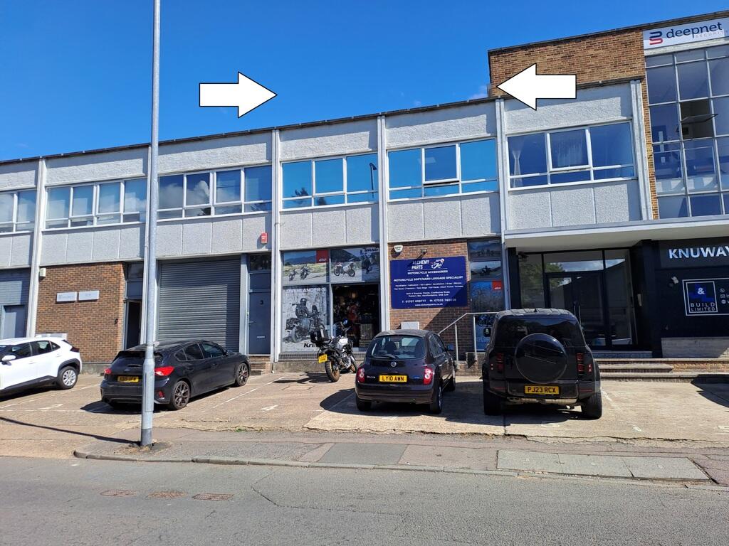 Main image of property: Unit 4 Knuway House, Cranborne Road, Potters Bar, Hertfordshire, EN6 3JN