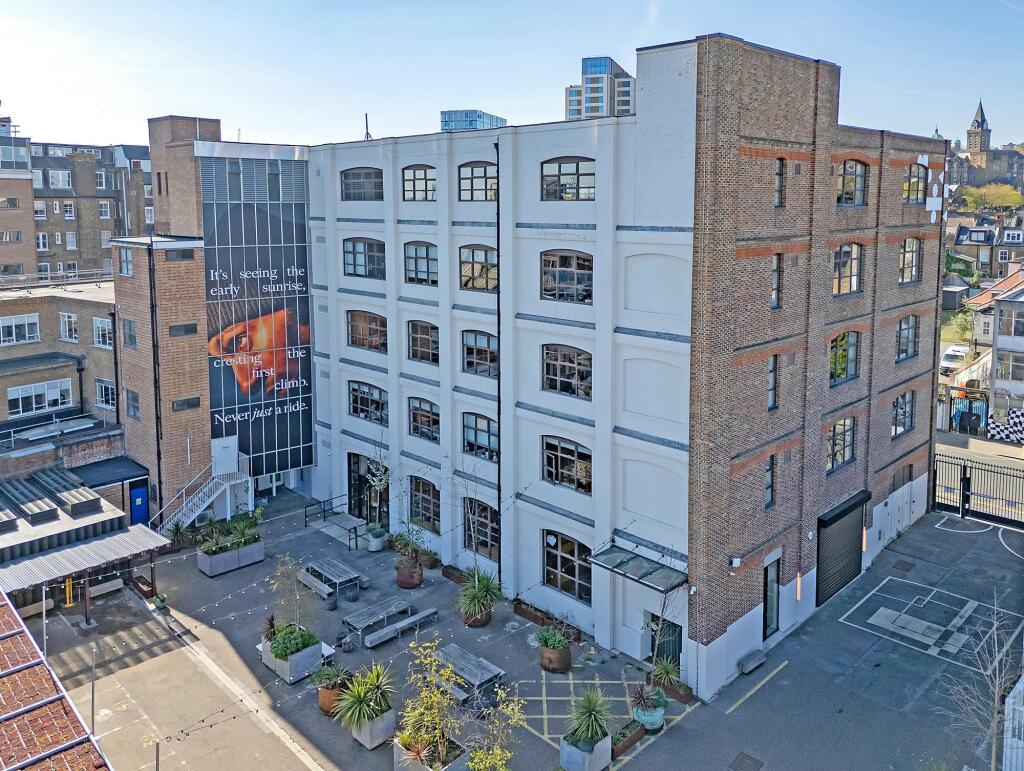 The Laszlo Building