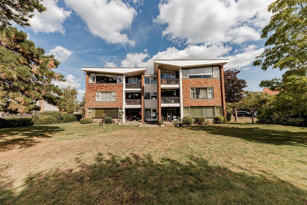 Main image of property: Whitefriars Meadow, Sandwich