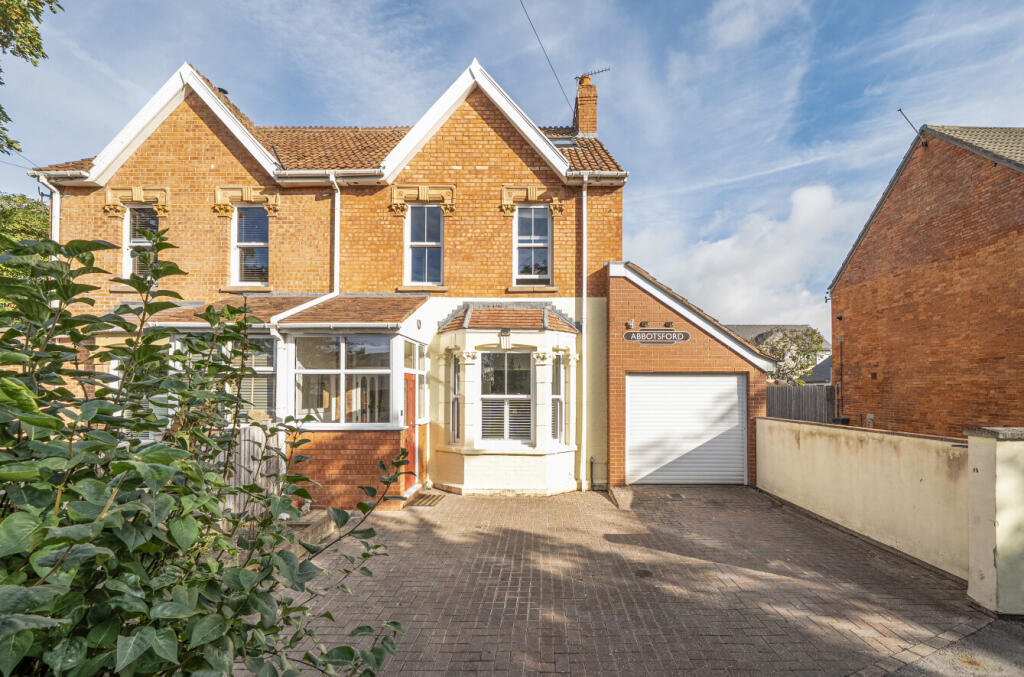 Main image of property: The Drive, Berrow Road, Burnham-on-Sea, Somerset, TA8