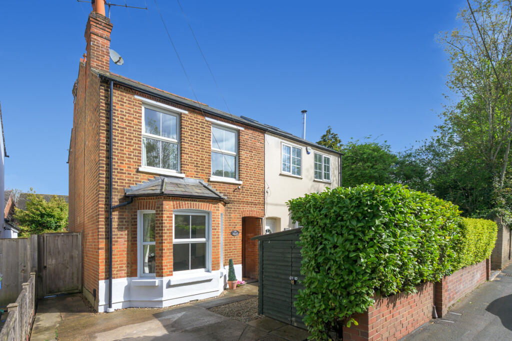 Main image of property: Cores End Road, Bourne End, SL8