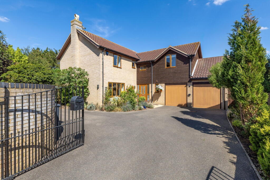 Main image of property: Moat Close, Colne, Huntingdon, PE28 3NU