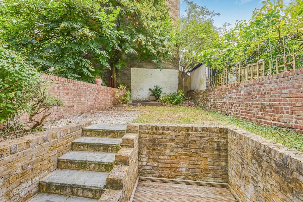 Main image of property: Finborough Road, London, SW10 9DF