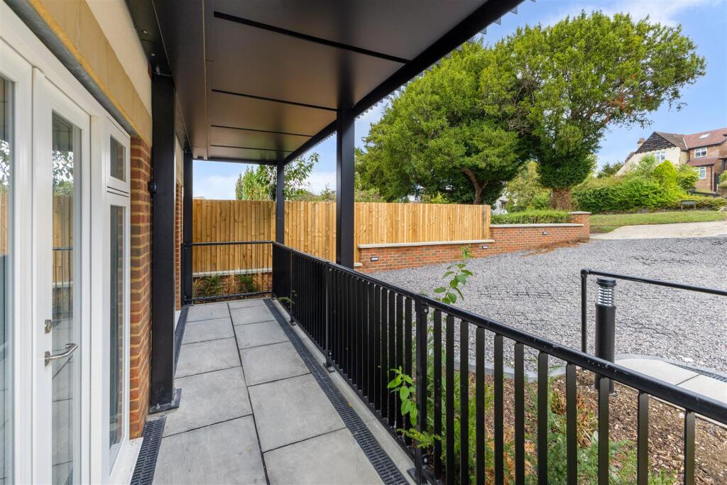 Main image of property: 8 Coulsdon Road, Coulsdon