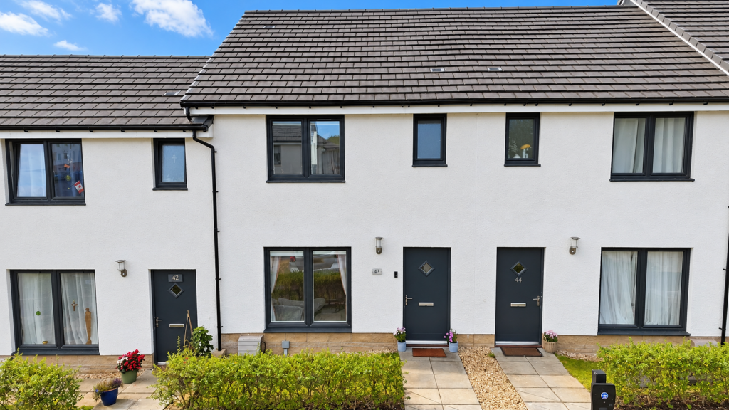 Main image of property: 43 Dunain Square , Inverness , IV3 8FH