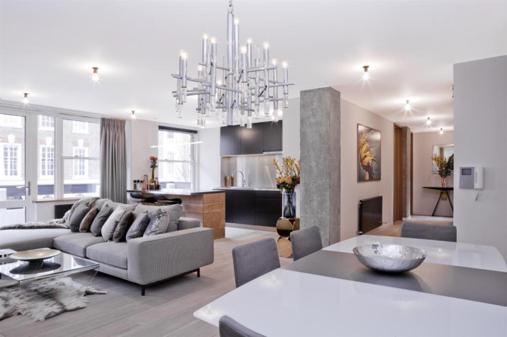 Main image of property: Weymouth Street, Marylebone, W1
