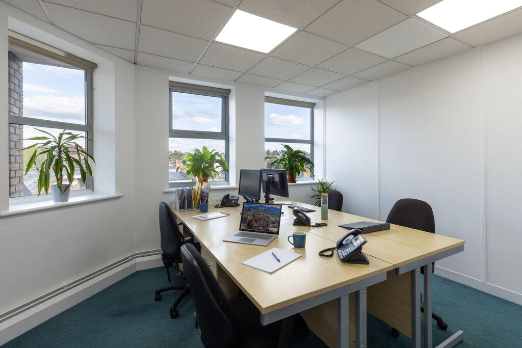 4 Person First Floor Office in Hitchin