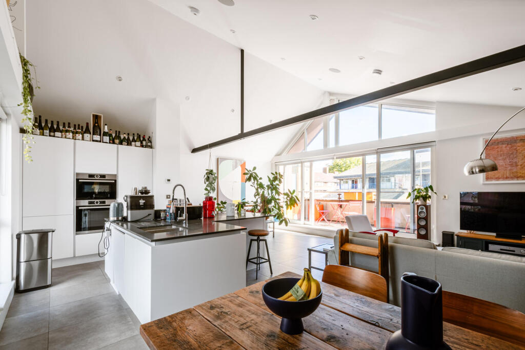 Main image of property: Wadeson Street, E2