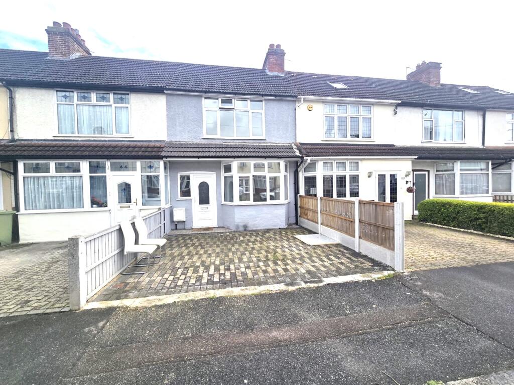 Main image of property: Harwood Avenue, RM11 2NT
