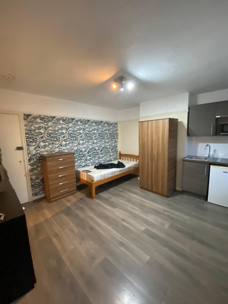 Main image of property: Ashfield Parade, Southgate, N14