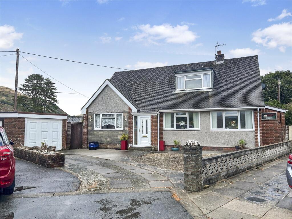 Main image of property: Ffordd Y Felin, Bryncrug, Tywyn, Gwynedd, LL36