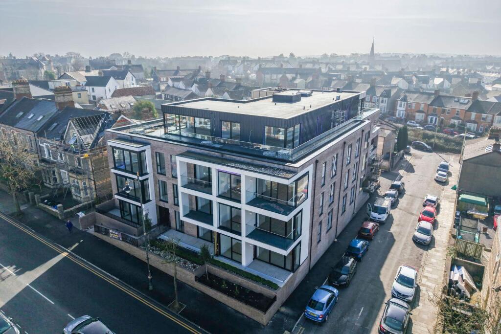 Main image of property: Apartment 10, Windsor Gardens, 56A, Windsor Road Penarth, Vale of Glamorgan CF64 1JJ