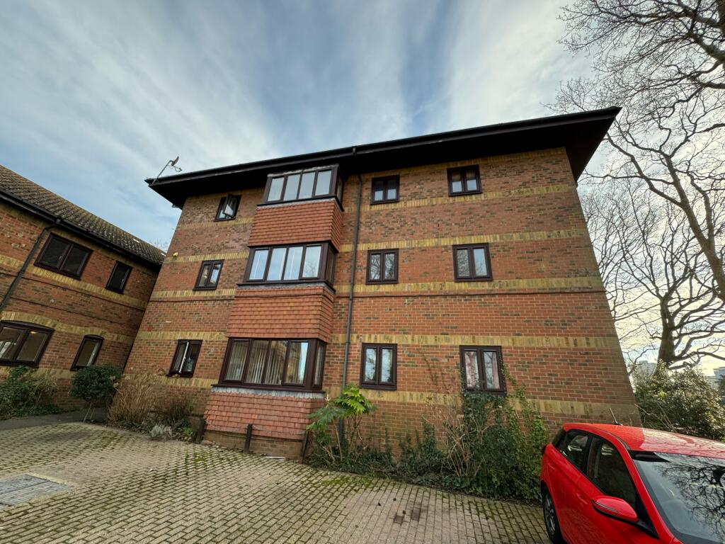 Main image of property: New Cliff House, Squires Walk