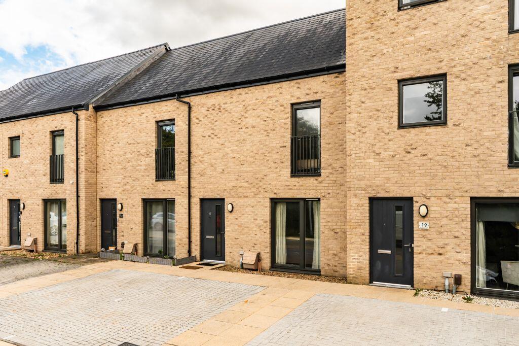 Main image of property: 17 Broomview Path, Edinburgh, EH11 4FH