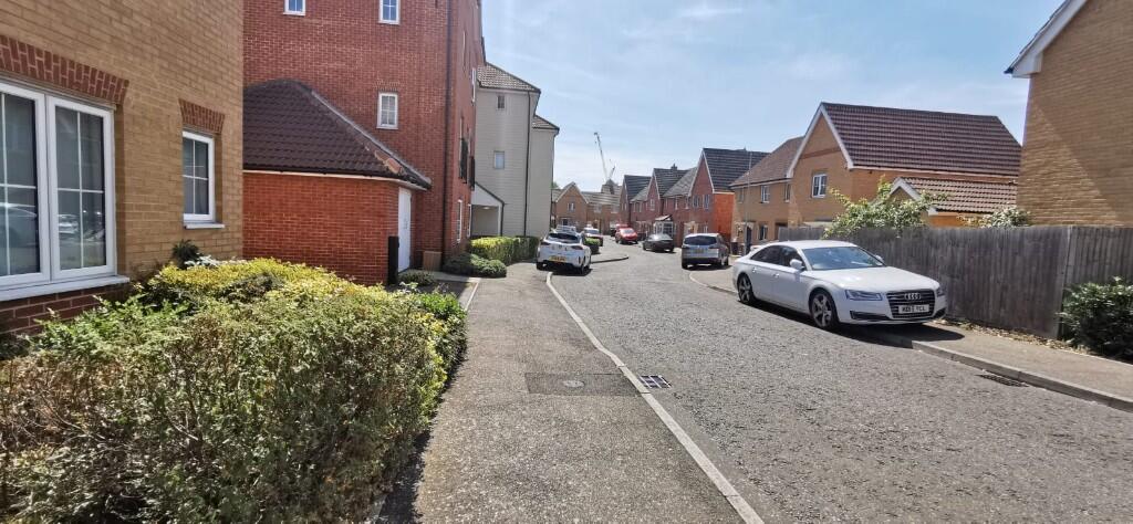 Main image of property: Crescent Road, Dagenham, London, RM10
