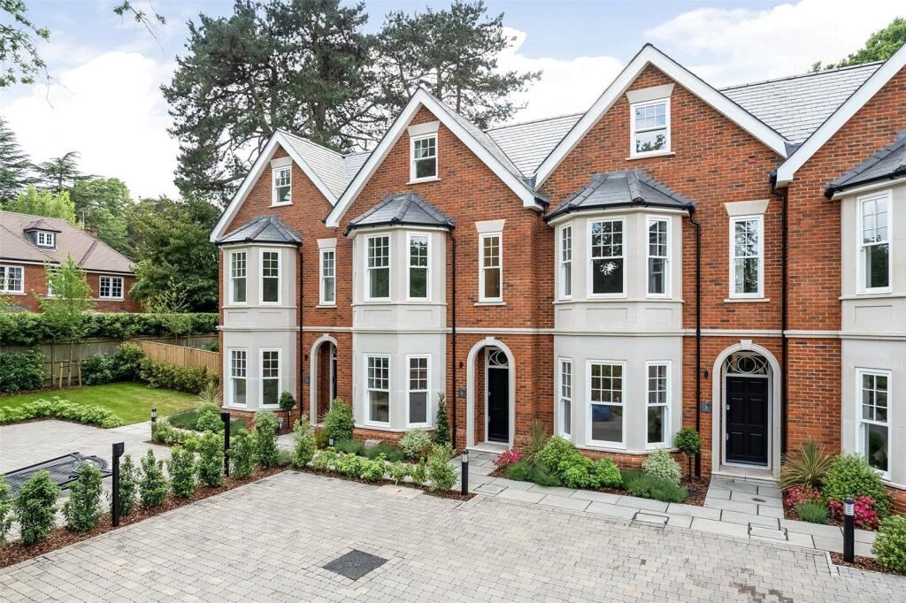 Main image of property: Oak Mount Place, Old Avenue, Weybridge, Surrey, KT13
