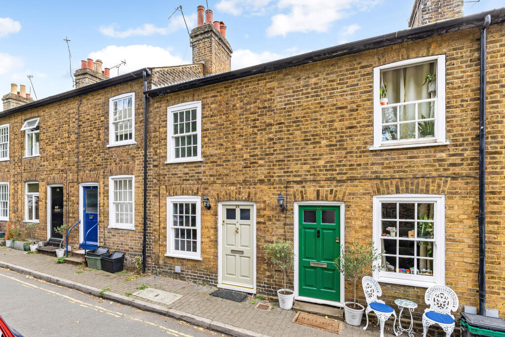 Main image of property: Orchard Street, St. Albans, AL3