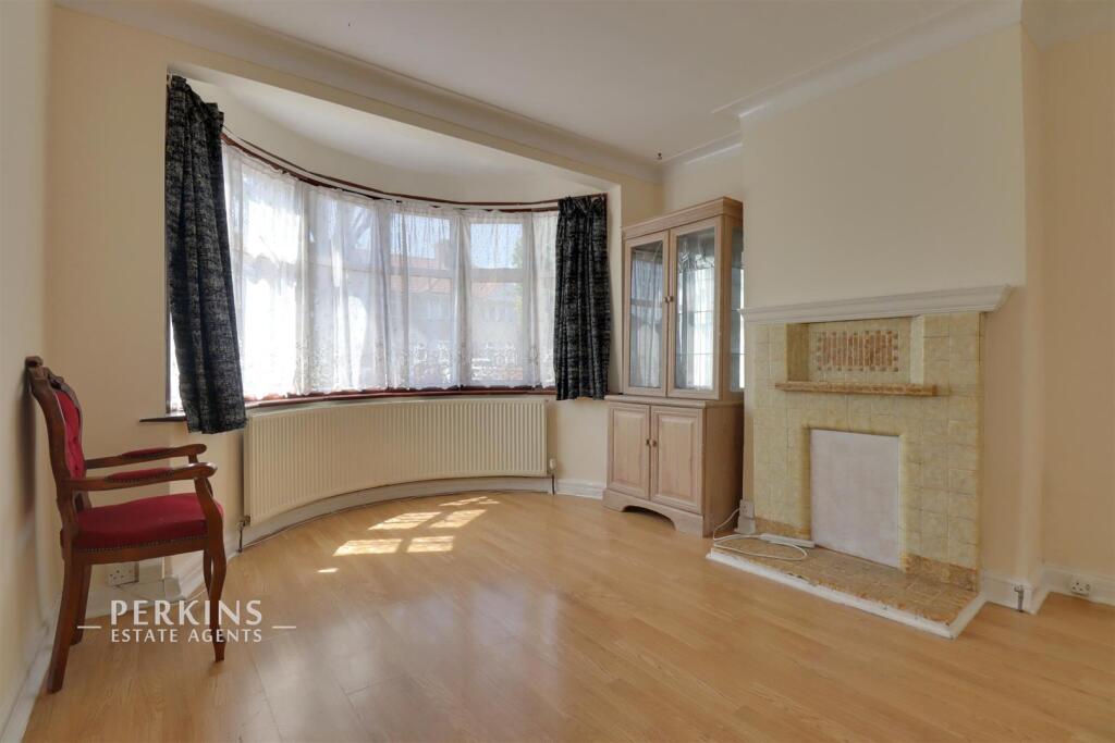 Main image of property: Northolt, UB5