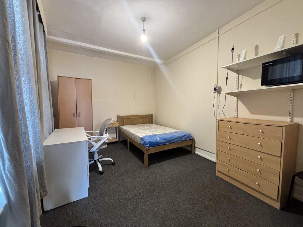 Main image of property: Shakespeare Avenue