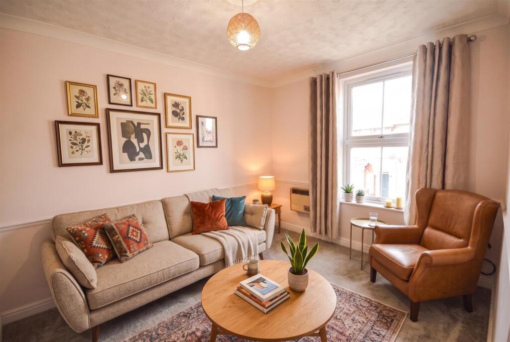 Main image of property: Dixon Street, Lincoln