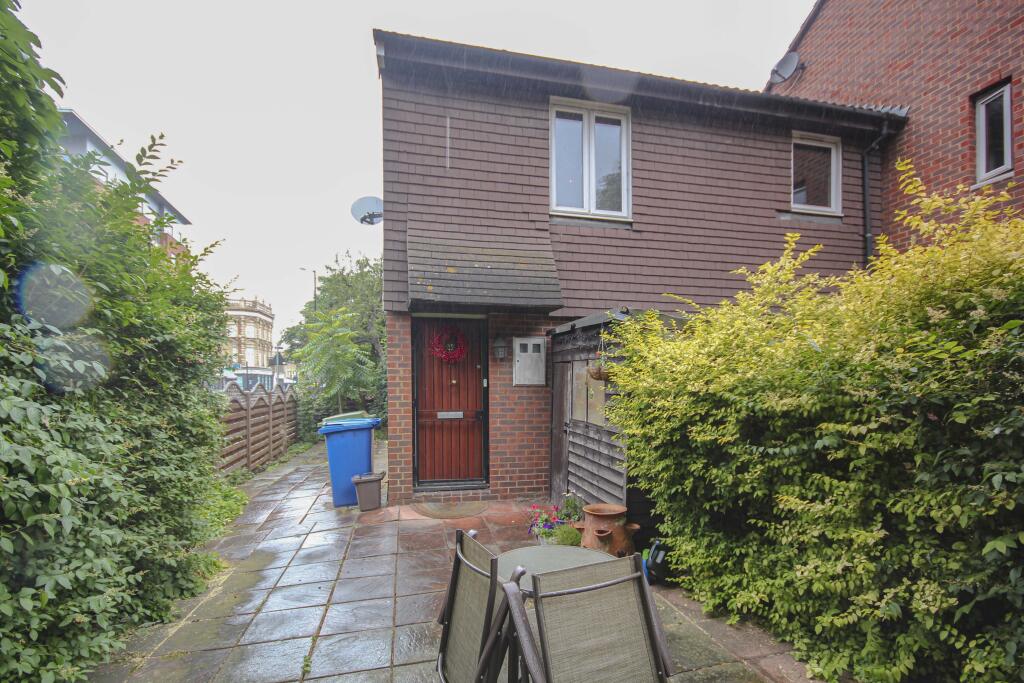 Main image of property: Rotherhithe New Road, Southwark, London