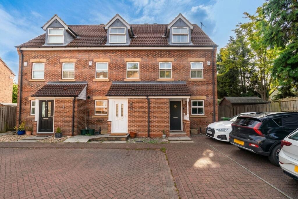 Main image of property: Wolfreton Mews, Willerby, HU10
