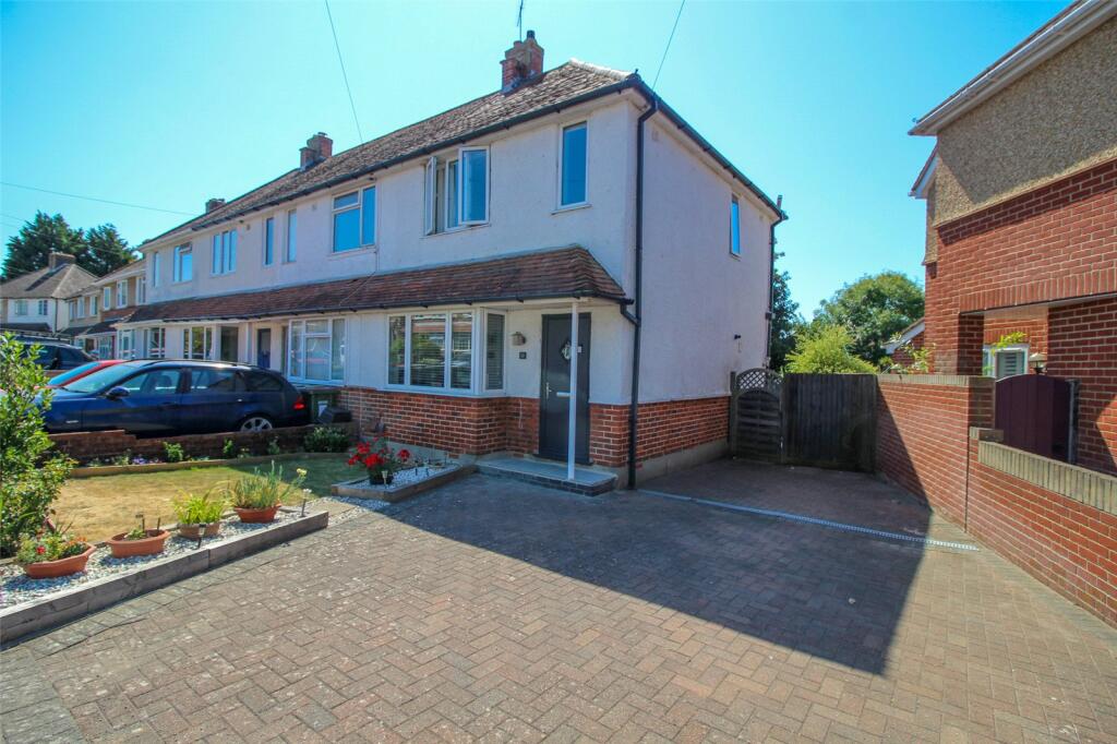 Main image of property: Yorke Way, Hamble, Southampton, Hampshire, SO31