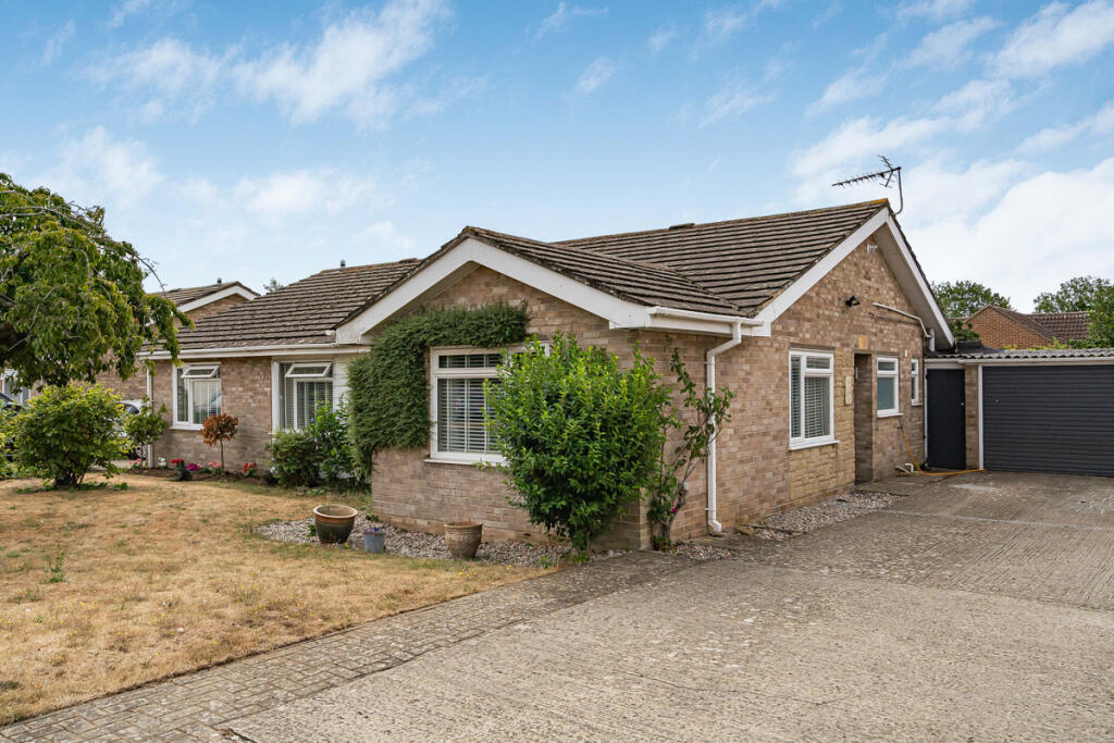 Main image of property: Quarry End, Begbroke, OX5