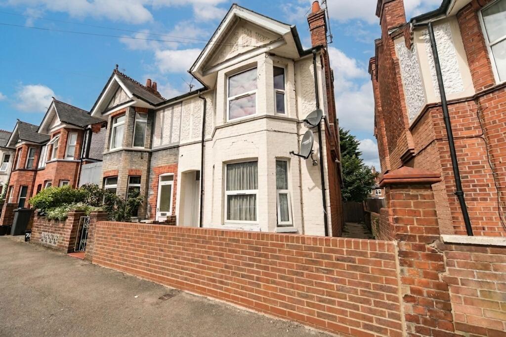 Main image of property: Wantage Road, Reading, RG30