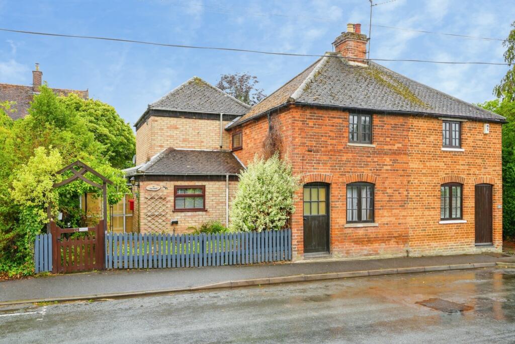 Main image of property: Henley Road, Sandford-on-Thames, Oxford, Oxfordshire, OX4