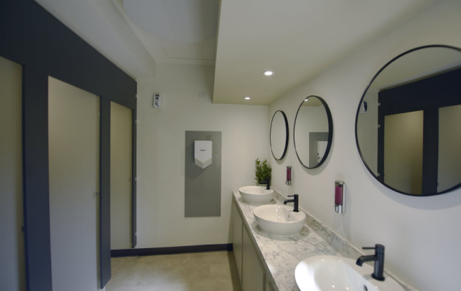 officetorent_inaltrincham_0000s_0000s_0000_removebottle.png