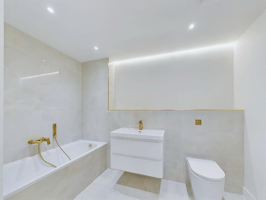 Main image of property: Apartment 1, Silver Leaves, Southill Road Chislehurst, BR7 5EE