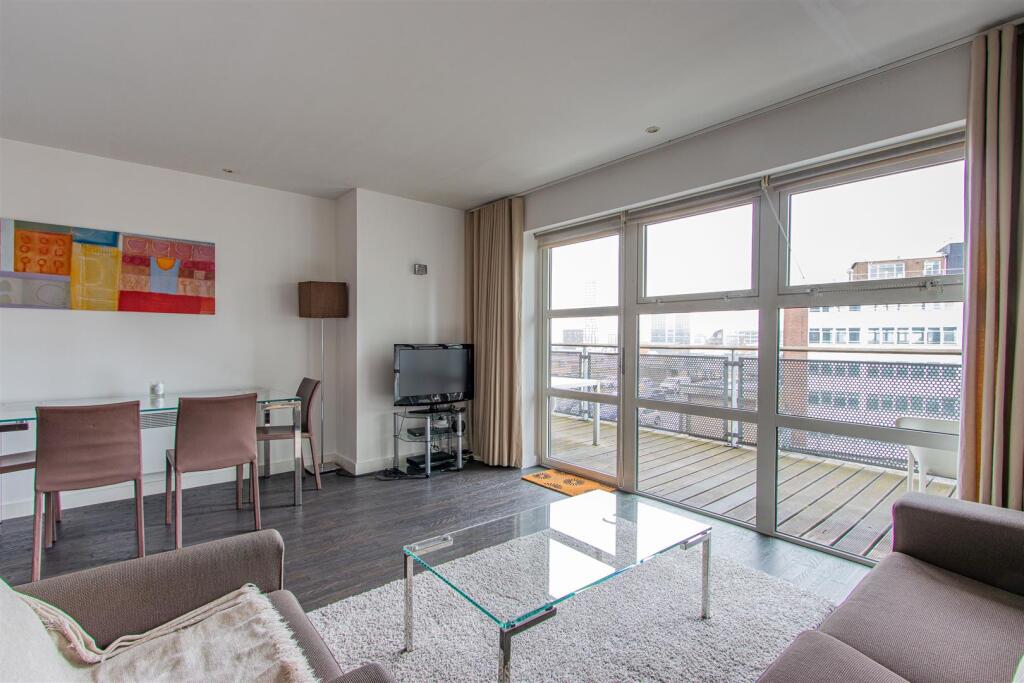 Main image of property: Park View, City Centre, Cardiff