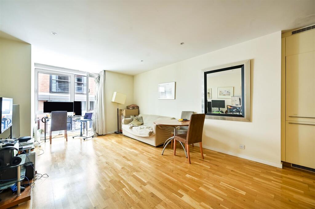 Main image of property: 10 Hosier Lane, London