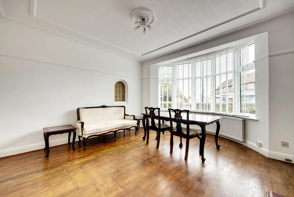 Main image of property: Green Lanes, London, N21