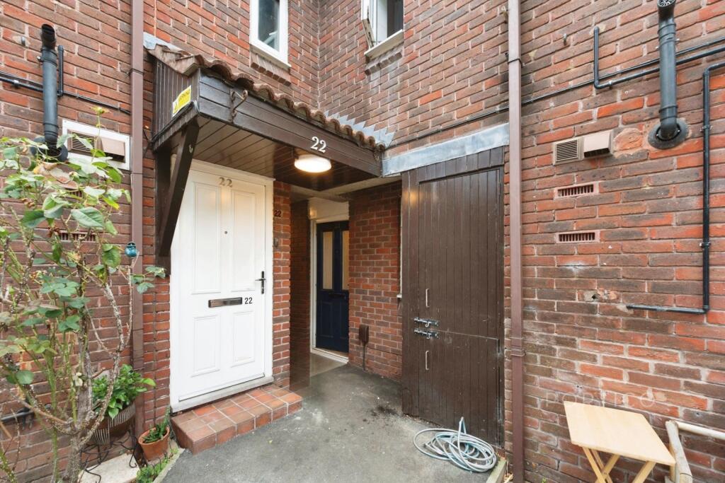 Main image of property: Briscoe Close, Acacia Road, London, E11