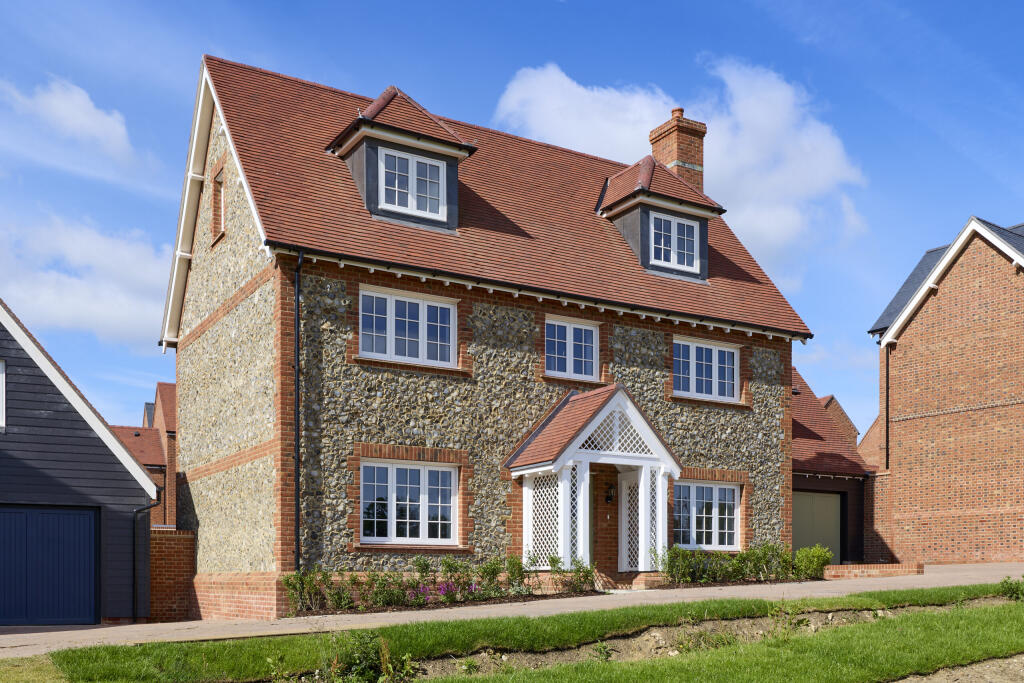 Main image of property: Clayhill Road,
Burghfield Common,
RG7 3NZ