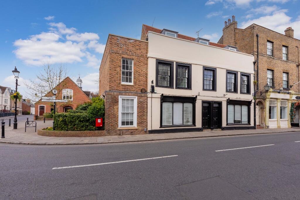 Main image of property: High Street, ETON SL4