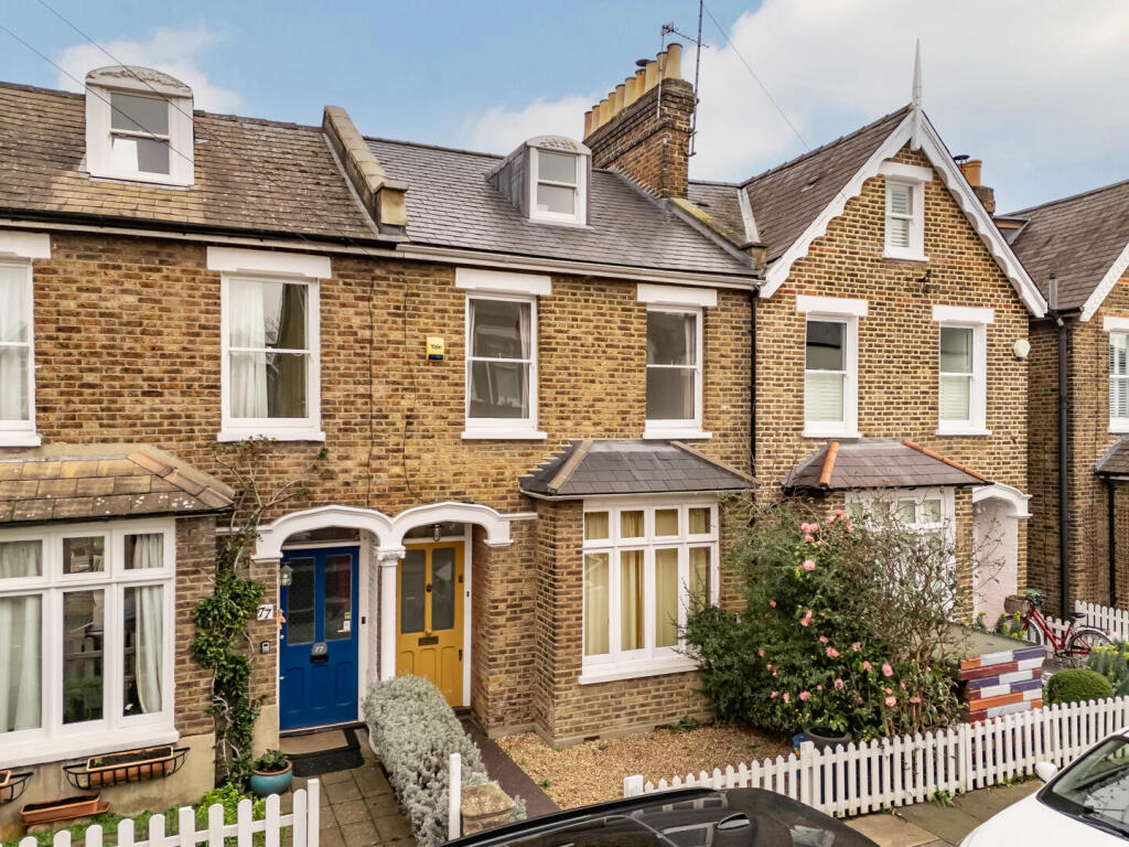 Main image of property: Gloucester Road, Kew