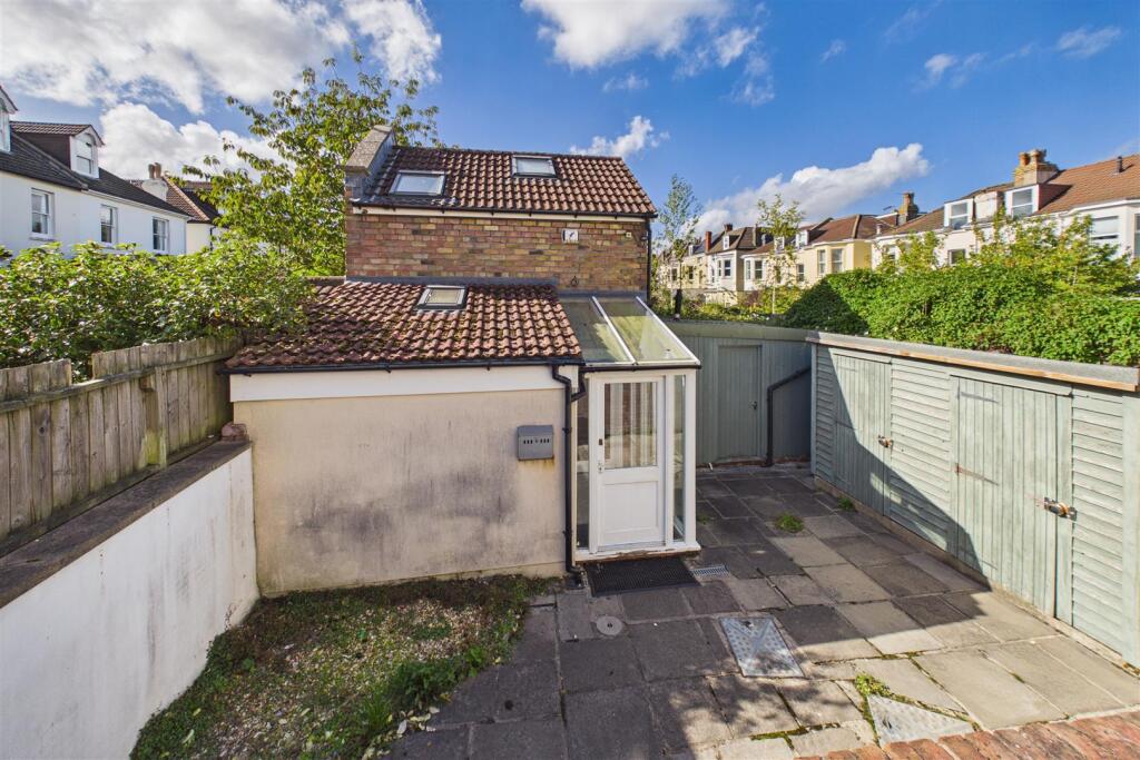 Main image of property: SECRET COACH HOUSE | HENLEAZE